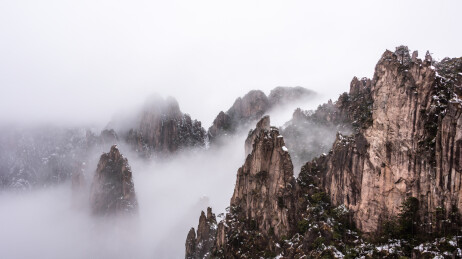 中国安徽省黄山风景名胜区冬日雪景