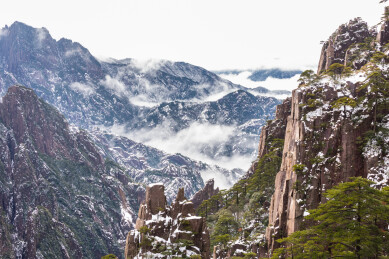 中国安徽省黄山风景名胜区冬日雪景