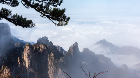 中国安徽省黄山风景名胜区冬日雪景