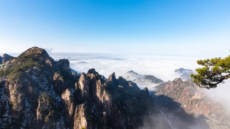 中国安徽省黄山风景名胜区冬日雪景