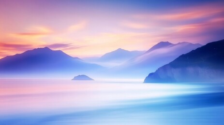 清澈湖泊倒映着壮丽的雪山与蓝天