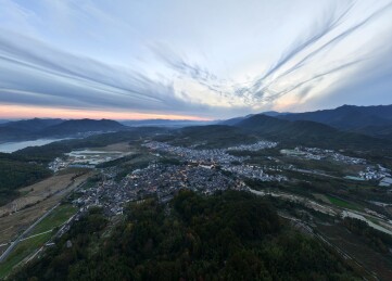 安徽皖南古村落初冬景如画