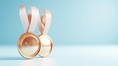 金色丝带与奖牌的庆祝元素