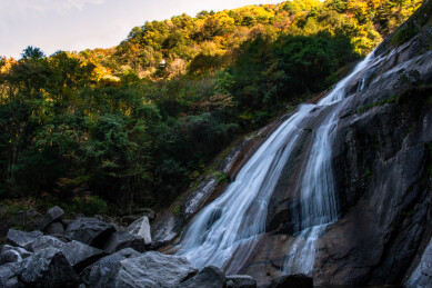 巴中市光雾山十八月潭景区