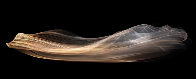 白色背景下的烟雾特写镜头