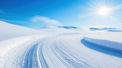 雪地弯道冬季风光