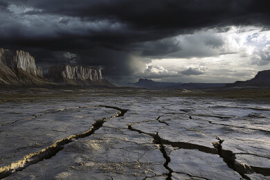 裂开的地面景观