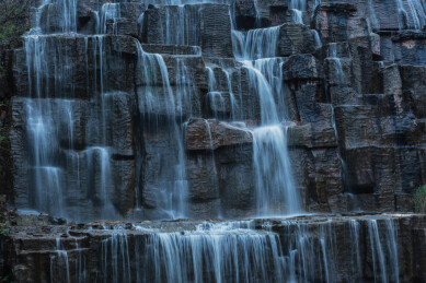 洛阳龙潭大峡谷瀑布