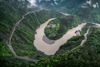 云南贡山丙中洛G219怒江第一湾航拍风景