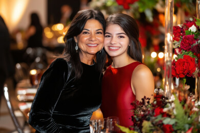 温馨晚宴母女情