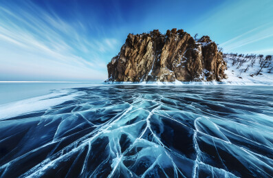贝加尔湖冬日奇景