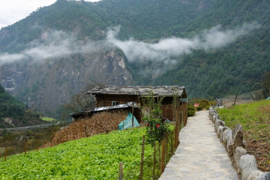 云南丙中洛雾里怒族原生态聚落风景