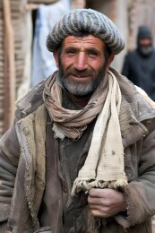 笑容温暖的中东男子肖像