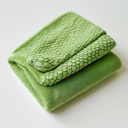绿色蛇纹毛巾
