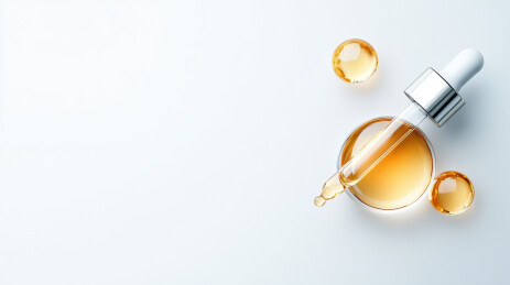 精油滴管和瓶子