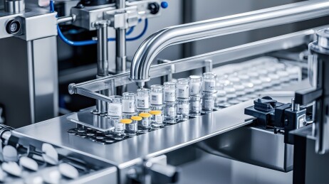 制药流水线上的药瓶