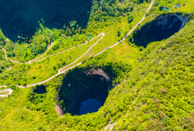 广西河池巴马好合天坑