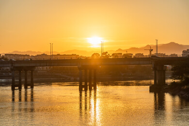 夕阳下的福州中洲岛
