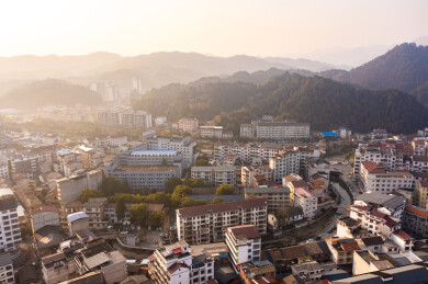 航拍湖南株洲炎陵县城景观