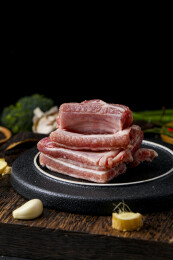 黑猪肋骨肉排骨肉