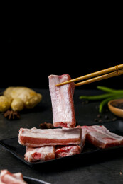 黑猪肋骨肉排骨肉
