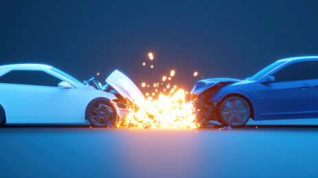 两车相撞引发火花