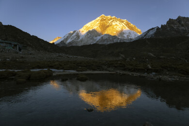 尼泊尔EBC徒步喜马拉雅山脉日照金山