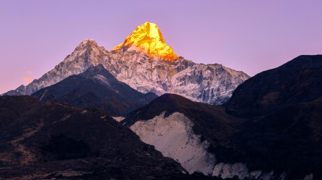尼泊尔EBC徒步喜马拉雅山脉日照金山
