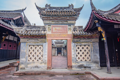 陈家桅杆，指寿安陈家大院。