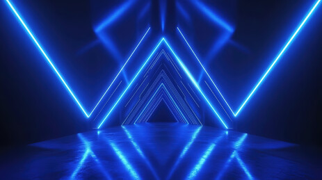 黑色背景下的人体模型特写