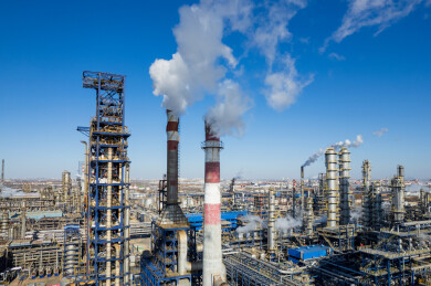 现代化石油化工厂晴天航拍