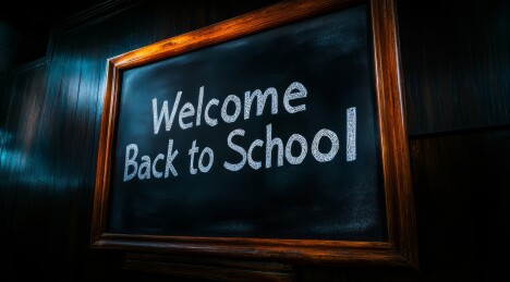 开学回校板报标语