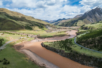 青海玉树杂多县昂赛乡澜沧江源头航拍风光