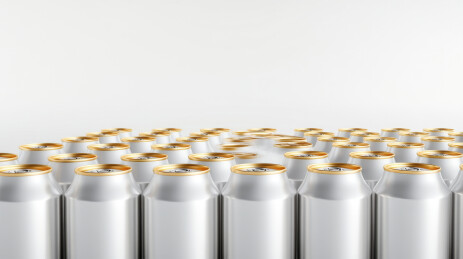 一排排银色铝罐