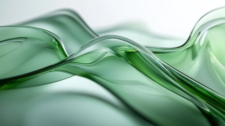 清澈水波荡漾呈现流动之美