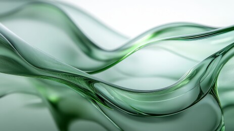 清澈水波荡漾呈现流动之美