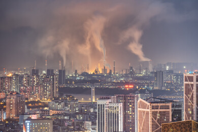 工业城市柳州高楼建筑与工厂夜景