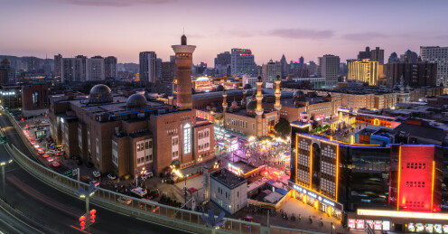 中国新疆乌鲁木齐国际大巴扎城市建筑风光