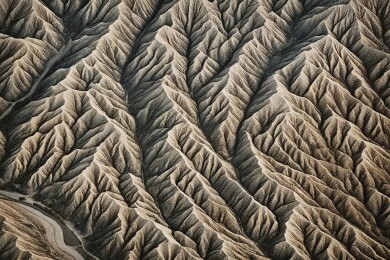  你是一位图片库搜索专家，请给我提供的这