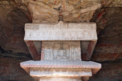 山西大同云冈石窟景点的佛像