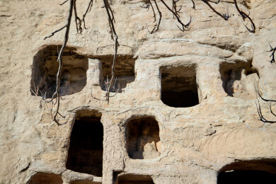 山西大同云冈石窟景点的佛像