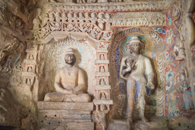 山西大同云冈石窟景点的佛像