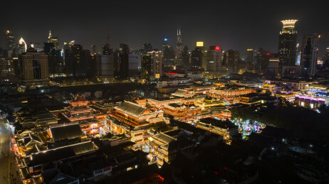上海豫园城隍庙夜晚航拍