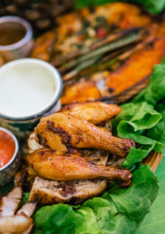 云南西双版纳美食傣族孔雀宴手抓饭