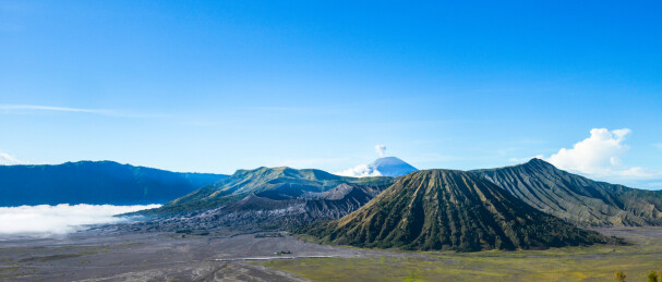 印度尼西亚泗水布罗莫火山清晨风景