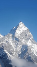极限挑战登山征服者登顶成功背景