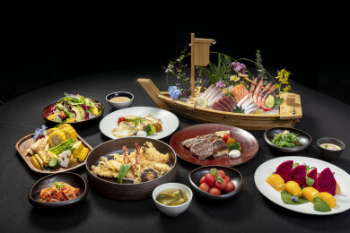 4 人餐日式料理船形摆盘特色美食展示