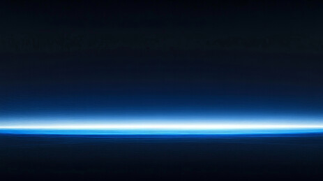 太空边缘的蓝色光带