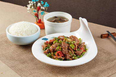 小炒黄牛肉