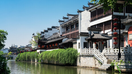 南京秦淮河畔夫子庙街景
